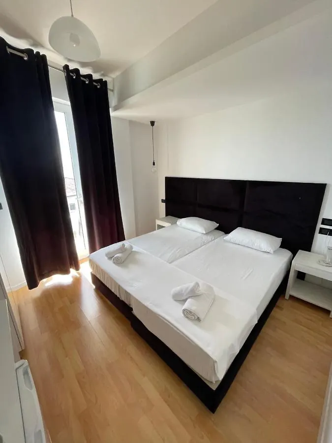 Diamond Hotel Sarande 3*,