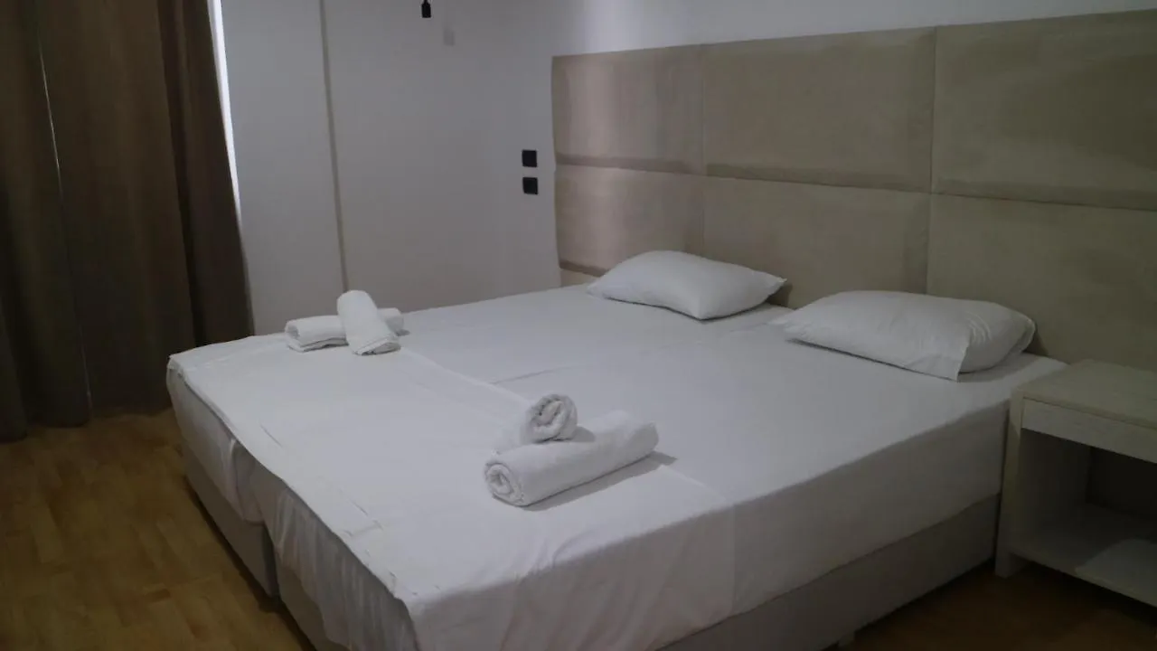 Diamond Hotel Sarande 3*,  Albania
